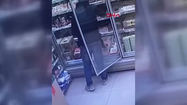 Sultangazi'de yaşanan hırsızlık olayları kamerada