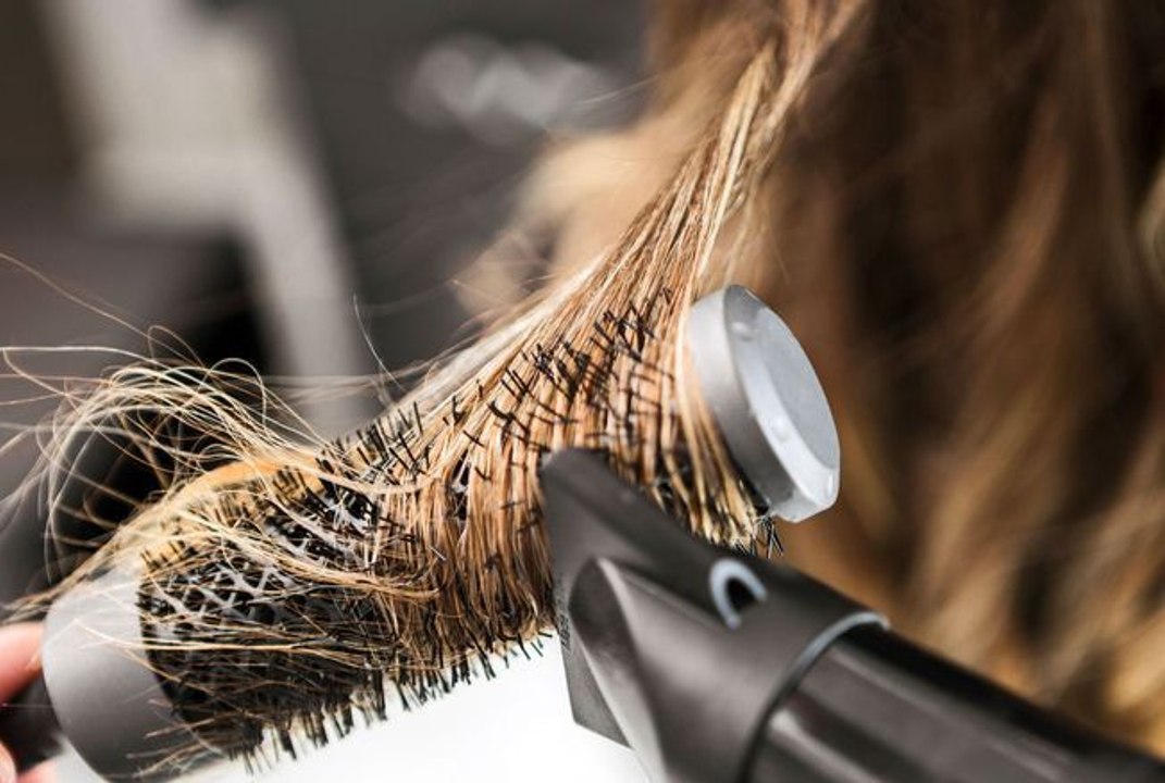 Sèche-cheveux, lisseurs : 12 nouveaux appareils de coiffure à la pointe de la technologie