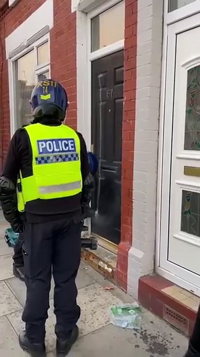 Police raid £100,000 Doncaster cannabis factory