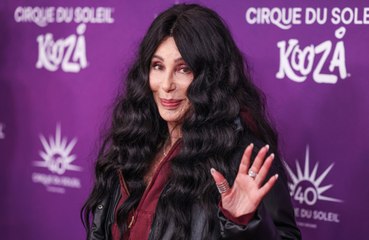 Cher relembra noite caótica com John Lennon nu na Mansão Playboy: ‘Mais bêbado do que eu pensava’