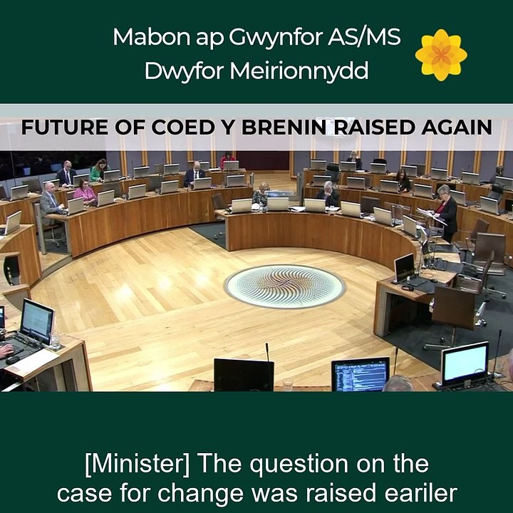 Concerns over economic impact closing visitor centres will have on mid Wales