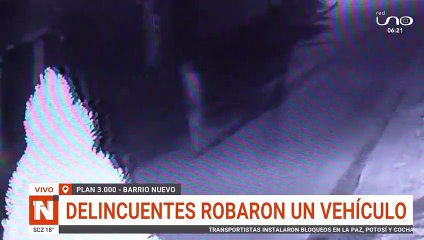 scz DELINCUENTES ROBARON UN VEHÍCULO
