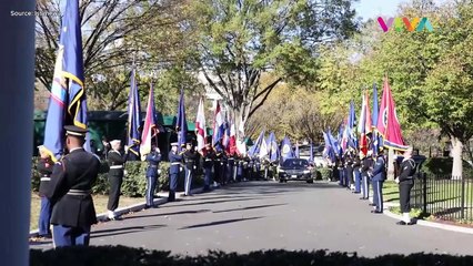 Gelagat Mencurigakan Biden Ngobrol Bareng Prabowo