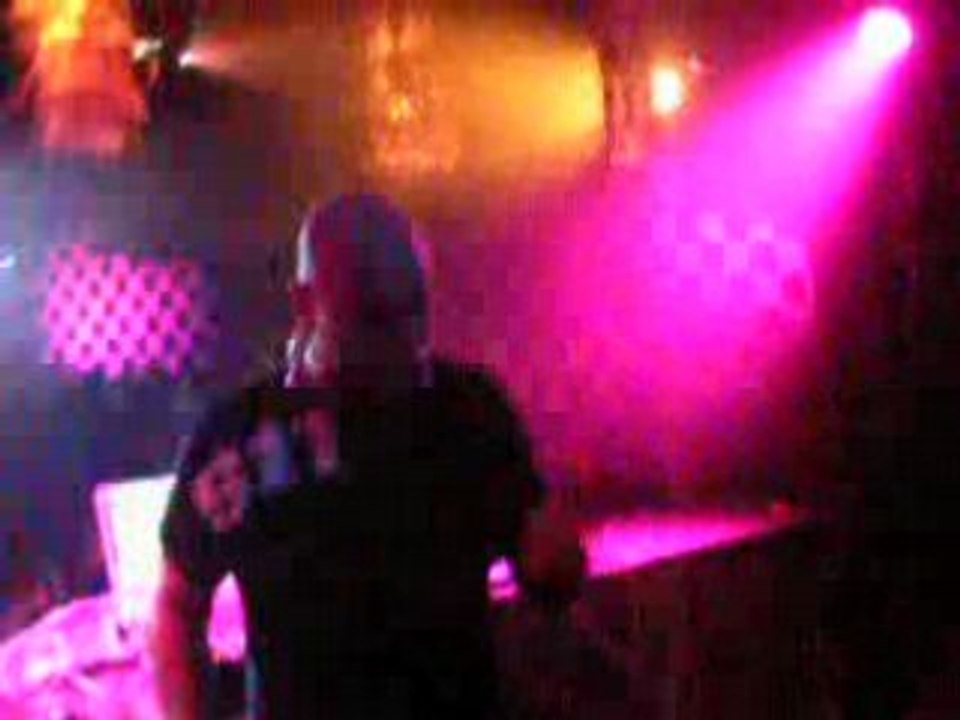 FAKE PARTY