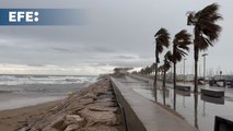 Cerrado al tráfico en el puerto de de Valencia por las condiciones meteorológicas