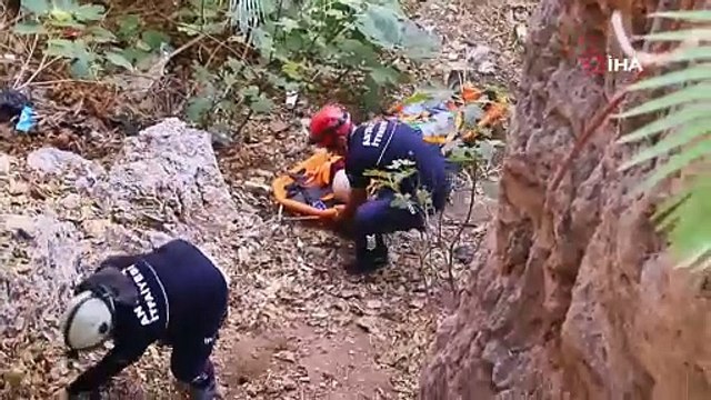 Telefonunu almak isterken uçurumdan düştü