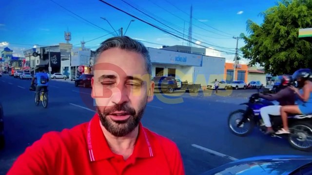 Homem armado invade loja em Feira de Santana e anuncia assalto: 'Vai tomar rajadão'