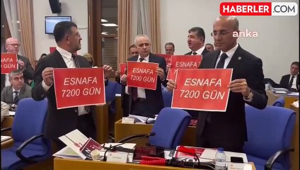 TBMM Plan ve Bütçe Komisyonu... CHP'li Milletvekilleri, Bağ-Kur Prim Gün Sayısının Düşürülmemesini Protesto Etti