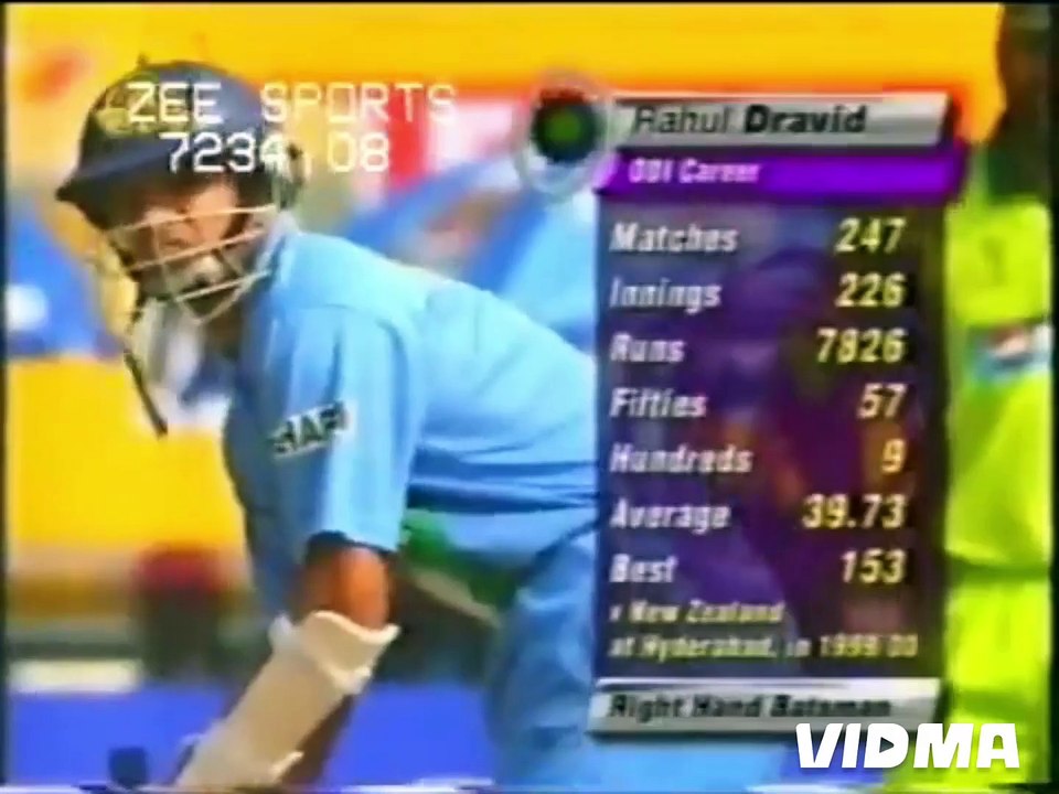 VIRENDER SEHWAG & RAHUL DRAVID_ 201 RUNS PARTNERSHIP VS PAKISTAN @ KOCHI IN 2005.
