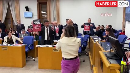 CHP, asgari ücret zammı için TBMM'de protesto düzenledi