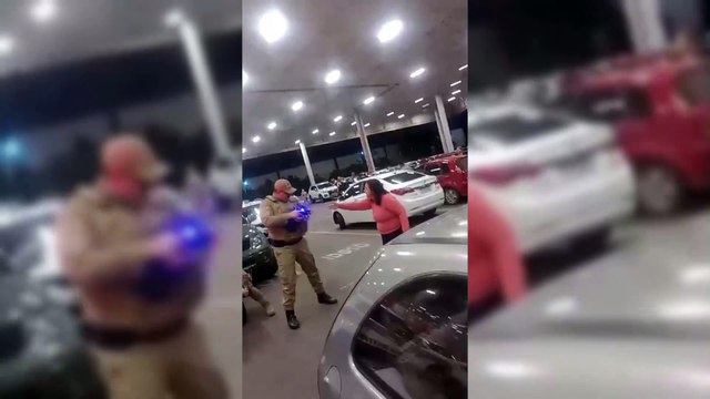 Advogada é agredida por policiais em supermercado de SC