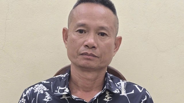 Công an mật phục bắt kẻ trốn truy nã 17 năm | VTC Now