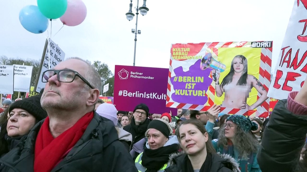 Berlin: Kulturszene geht gegen Kürzungen auf die Barrikaden