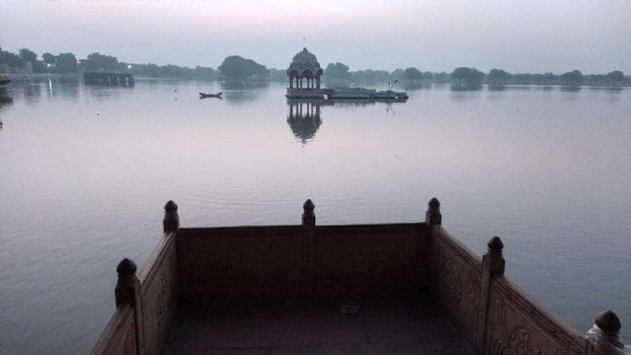 Watch Video: अल सुबह धुंध का दिखा असर, दोपहर में खिली धूप