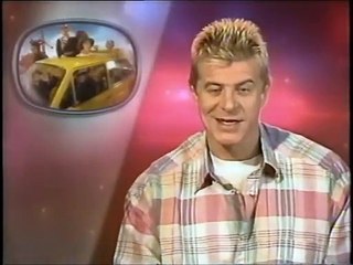 VÍDEO SHOW - MAMONAS ASSASSINAS - GRAVAÇÃO DO CLIP PELADOS EM SANTOS - REDE GLOBO [12 10 1995]