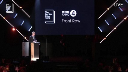 영국 작가 서맨사 하비 '오비털'로 부커상 수상 / YTN