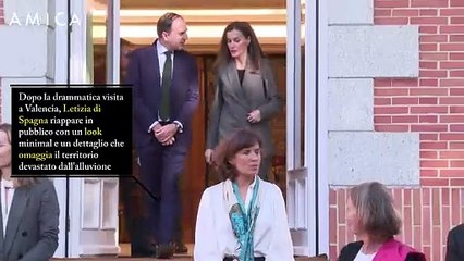 Il look di Letizia di Spagna, omaggio a Valencia