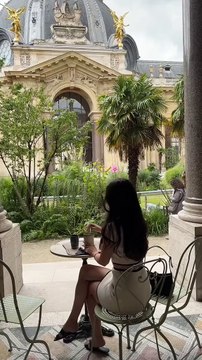 Paris✨🥖🌸🥐☕️ 🎁 Tous nos bons plans à retrouver en bio ! ❤️‍🔥 👉🏻 Abonne-toi au Petit Mauda pour plus d'inspiration ! 🌳 ©️ Crédit : @carmenvasiuu #petitmauda #guide #pepite #anepasmanquer #paris #parisjetaime #parisfrance #eiffeltower #eiffeltow