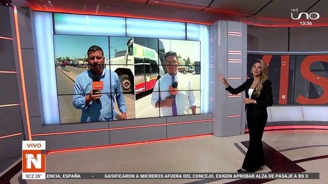 SCZ CHOFERES BLOQUEAN RUTAS A COTOCA Y LA GUARDIA PARA EXIGIR DIÉSEL