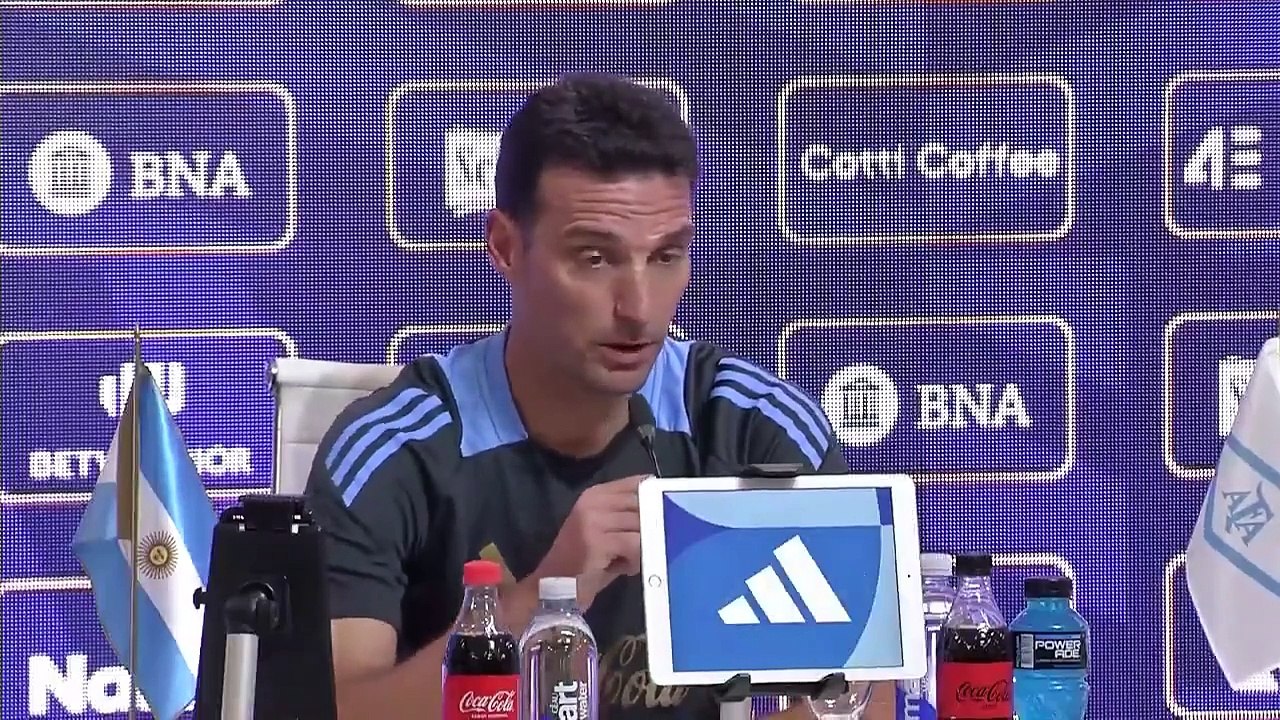 Scaloni sobre Paredes: "Necesitamos que todos tengan continuidad"