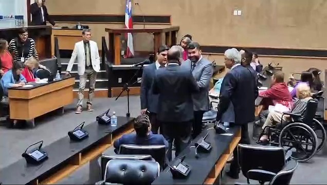Homenagem a Silas Malafaia vira motivo de discussão entre deputados baianos