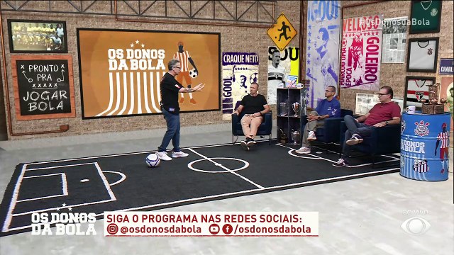 Neto rasga elogios ao Santos e defende Carille: ‘Não é retranqueiro’