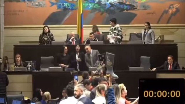 Intervención de las Madres de Falsos Positivos durante la plenaria de la Cámara de Representantes