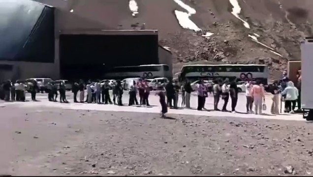 Argentinos cruzándose de país para comprar comida y artículos de limpieza un 70% más barato