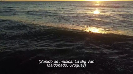 Bajo la arena. Memorias de Punta del Este | movie | 2021 | Official Trailer
