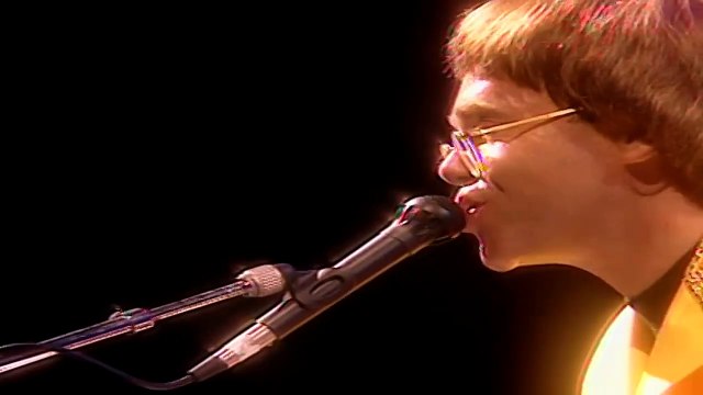 ELTON JOHN — Sorry Seems To Be The Hardest Word | Elton John — Live In Barcelona · 1992