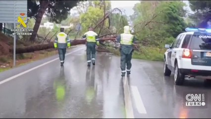 İspanya yine selle mücadele ediyor!