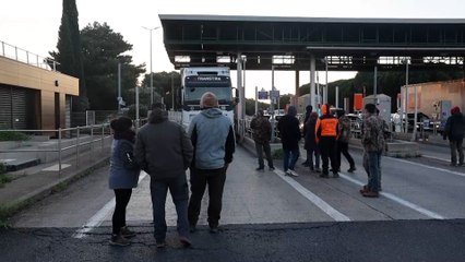 Agricultores franceses bloquean a los camioneros españoles por el acuerdo UE-Mercosur