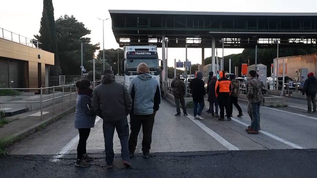 Agricultores franceses bloquean a los camioneros españoles por el acuerdo UE-Mercosur