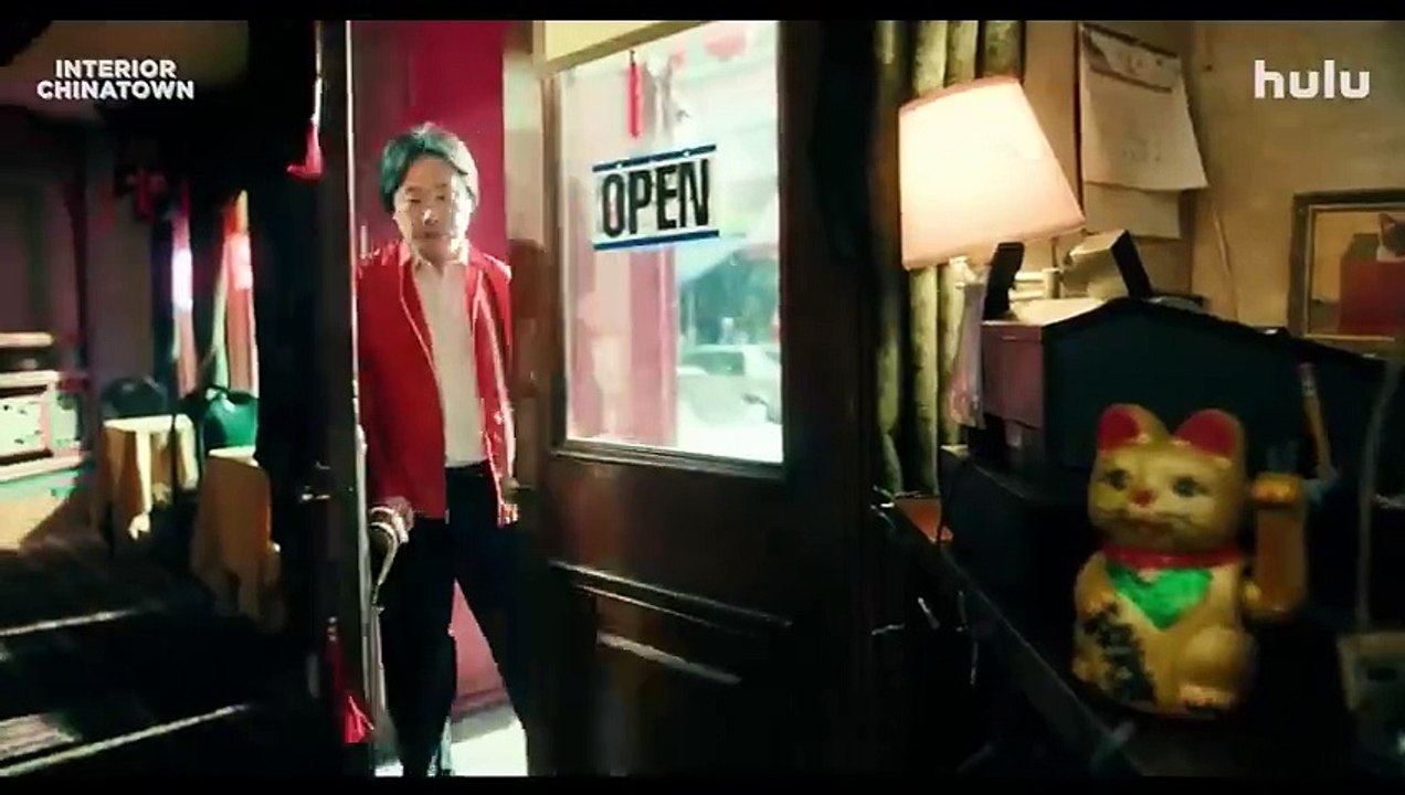 Découvrez les images de la série "Interior Chinatown", produite par Hulu, qui s'inspire du roman éponyme de Charles Yu, écrivain américain d'origine taïwanaise adulé par la critique - VIDEO