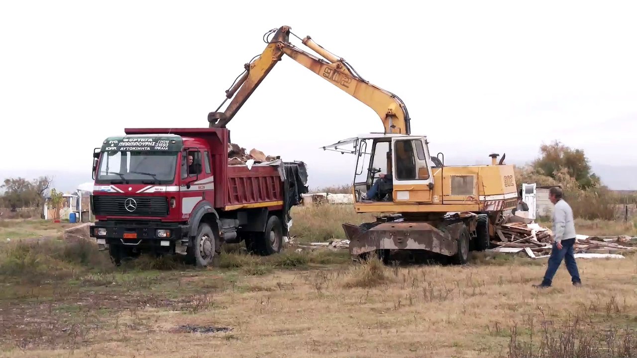 14 παράγκες των Ρομά στην Ανθήλη ξήλωσε ο δήμος Λαμιέων