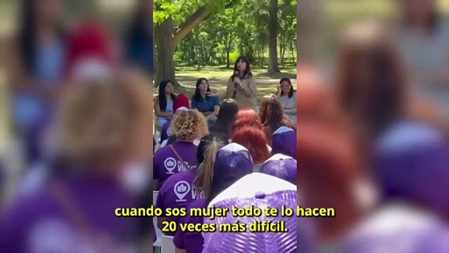 Cristina Kirchner mantuvo una reunión en Moreno con 400 promotoras de género