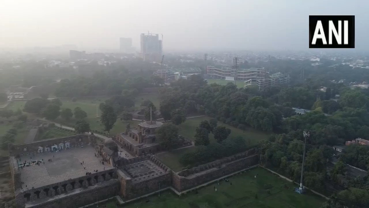 दिल्ली 'गैस चैंबर' में तब्दील ! सांस लेना दुश्व...