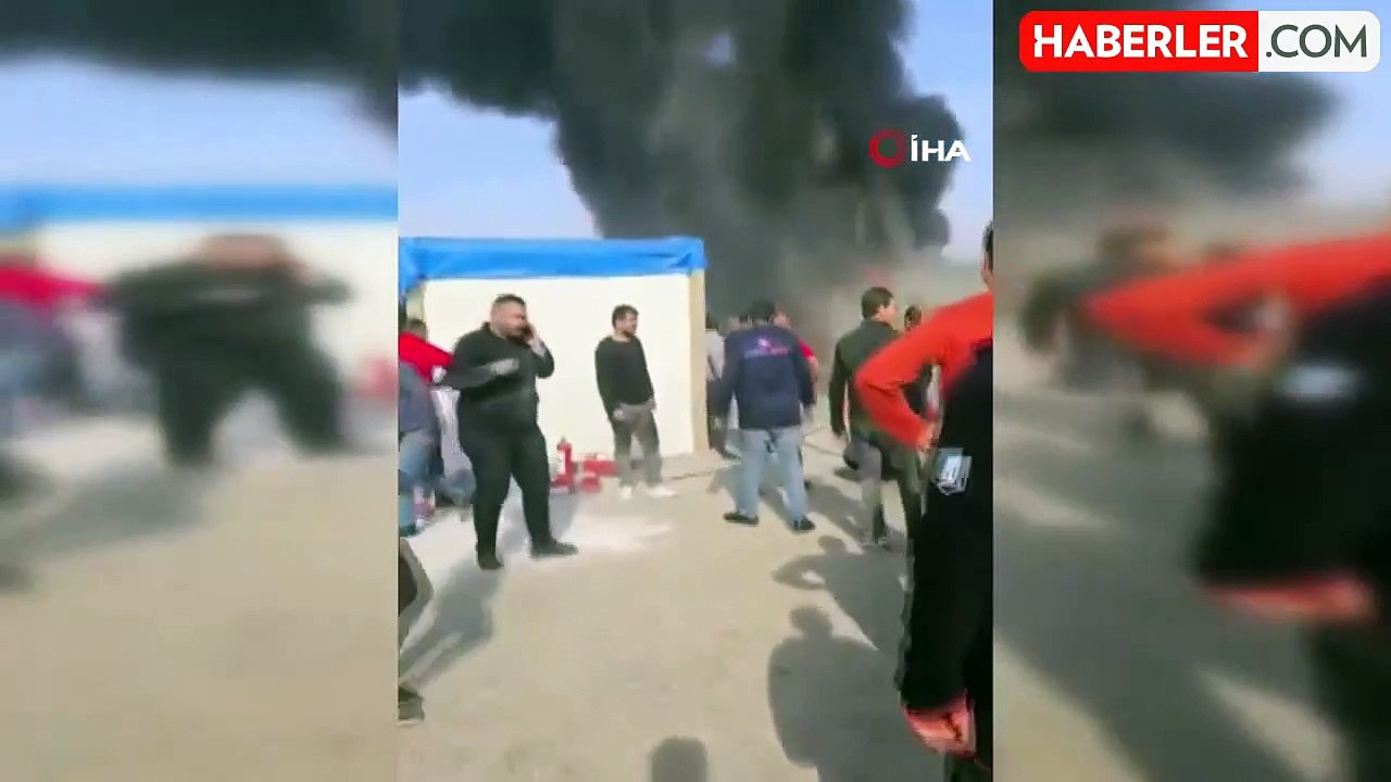 Depremzedeleri Korkutan Yangın: Konteynerler Alevlere Teslim Oldu
