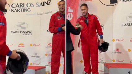 Niente Francia, ma ai go-kart con Hazard: Mbappé si diverte così
