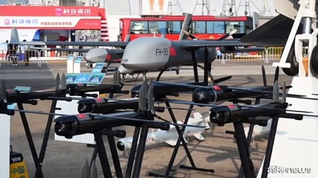 Cina, jet, droni e nuovo stealth J-35A in mostra ad Airshow di Zhuhai