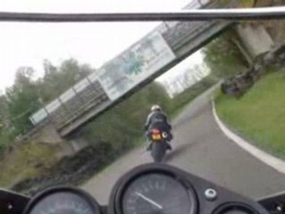 GeFORCE a LEZENNES le 25-04-08 sur mon GSXR 750 VIDEO 1
