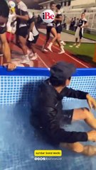 Kocak Shin Tae-yong Berontak Diceburkan ke Kolam