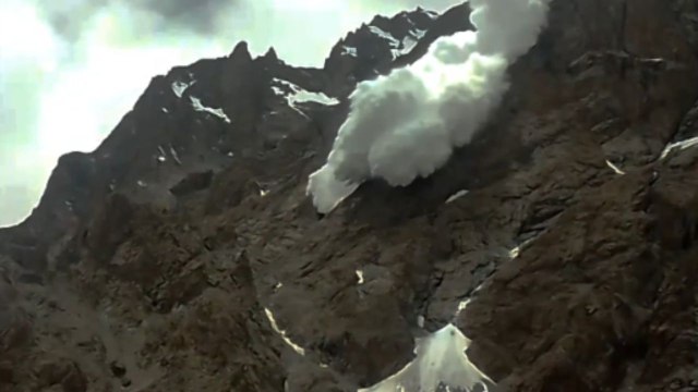 Climbers observe dramatic avalanche on K2, showcasing dangers of high-altitude expeditions.