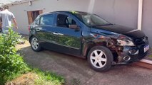 Carros se envolvem em forte colisão no Bairro Periolo e mulher fica ferida