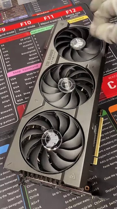 RTX 4090 Unbox to Black PC Build