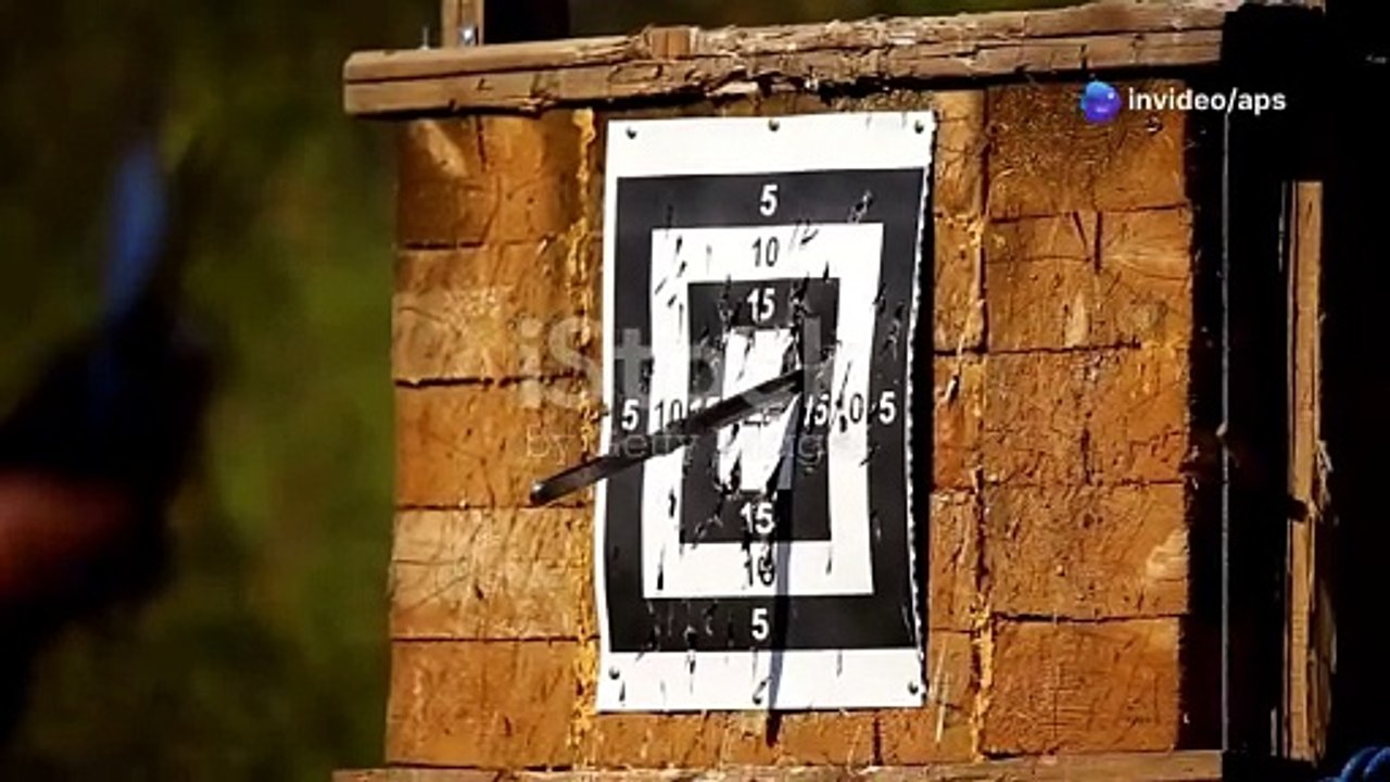 Master Your Precision in APS Knife Show - Ultimate Gameplay Challenge!