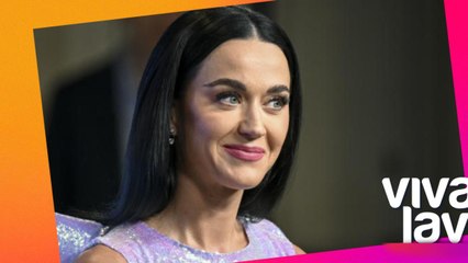 Katy Perry convive con fans durante su visita a México