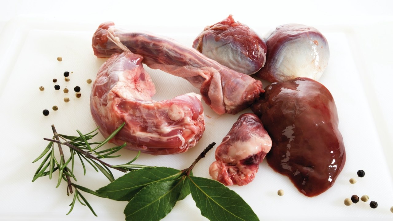 Chef Tips For What You Should Be Doing With That Bag of Organs That Comes Inside The Thanksgiving Turkey