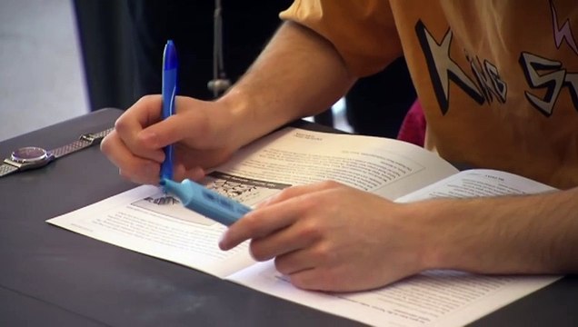 VCE exam question blunder prompts order for full review