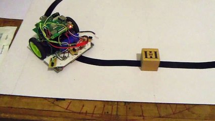 Hippodrome avec un  et deux objets contournés.